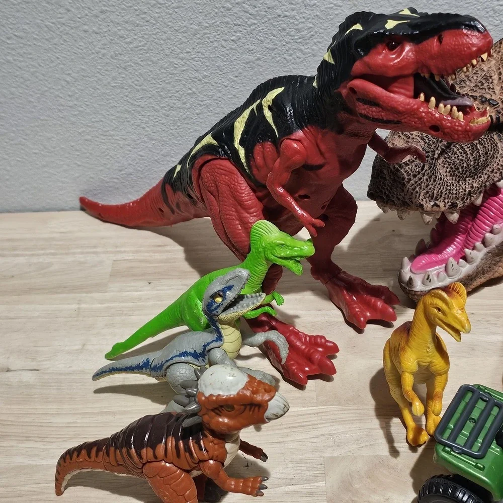 Dinosaur Toy Lot. Jurrassic World, Animal Planet Fire Skull, Schleich, Imaginext
